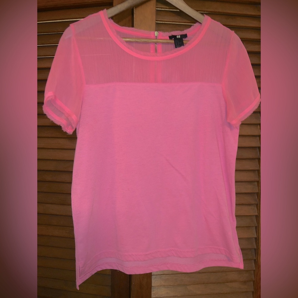 H&M barbie pink top with gold zipper detail size Medium